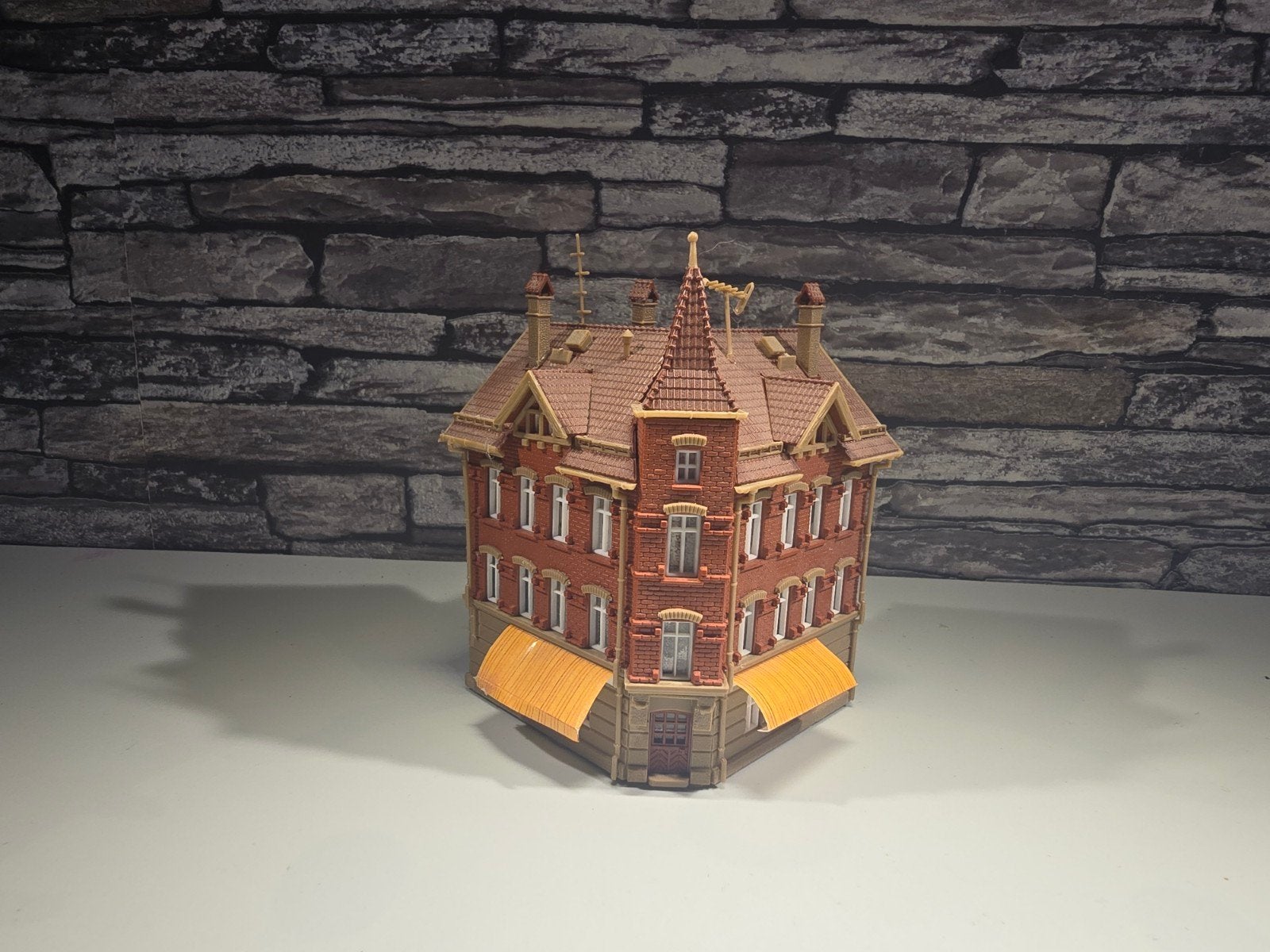 Vakwerkhuis hoekhuis N spoor modeltrein 1:160, Overige merken, Gebruikt, Gelijkstroom of Wisselstroom, Brug, Tunnel of Gebouw