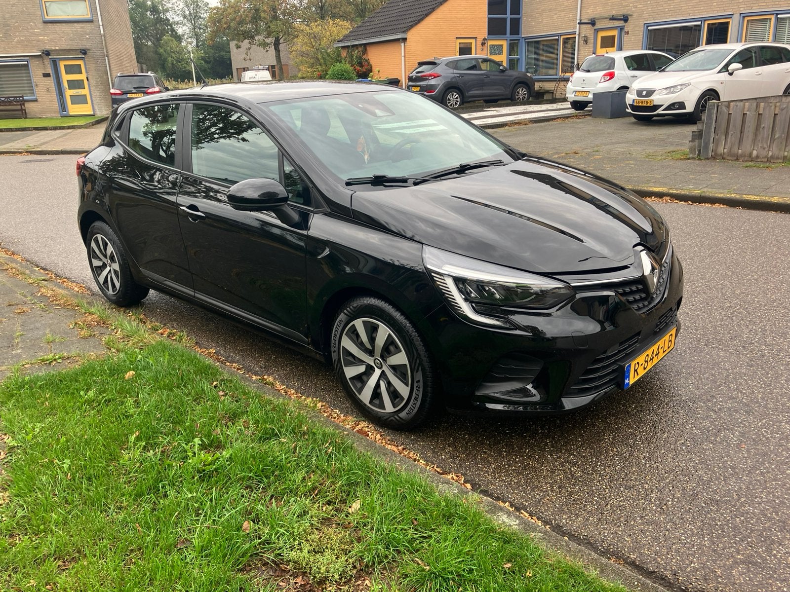 Renault Clio 1.0 TCe 90pk GPF 2022 Zwart
