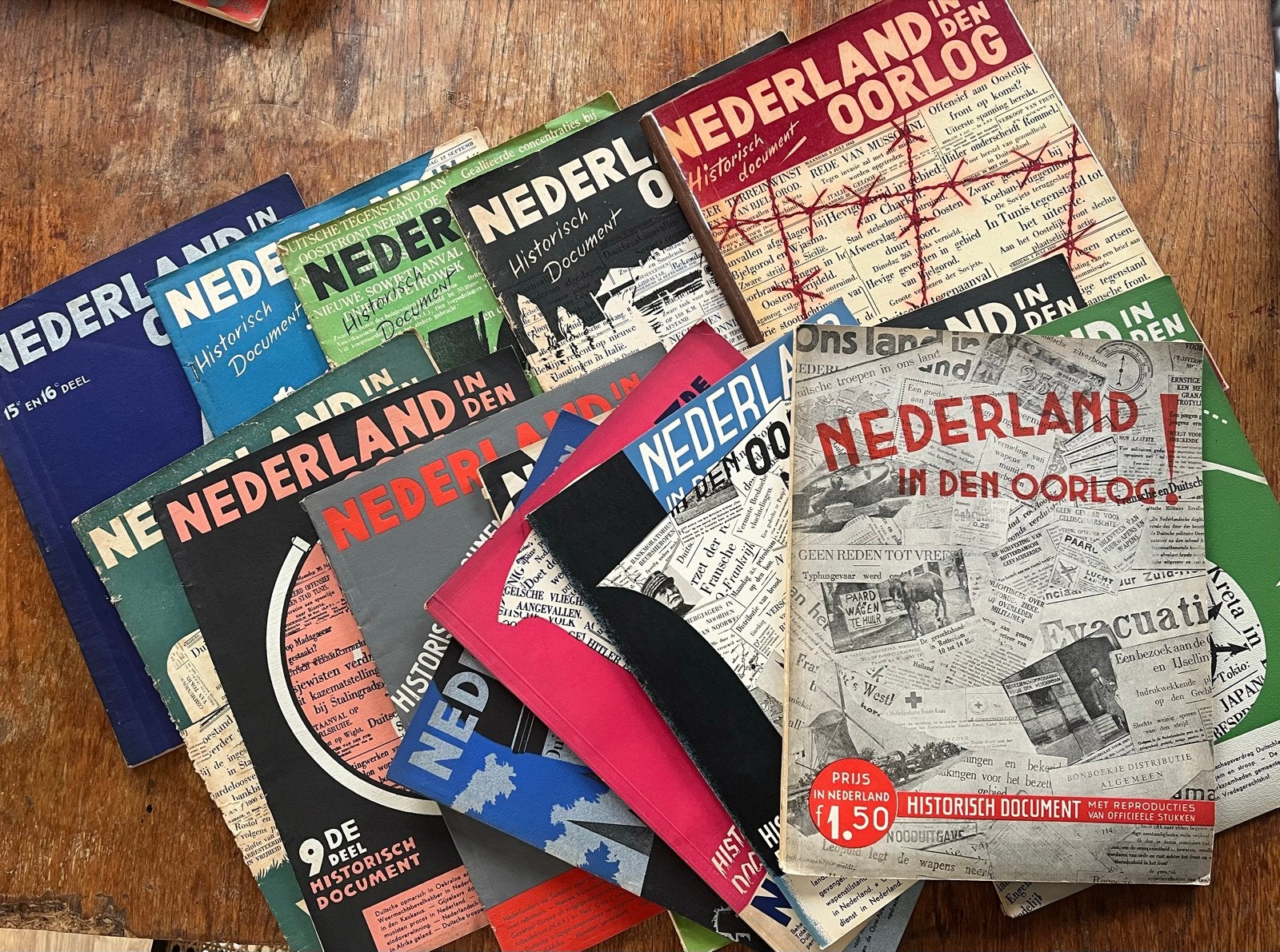 Nederland in den Oorlog - Complete reeks 16 delen, Ophalen of Verzenden, Algemeen, Tweede Wereldoorlog, Gelezen