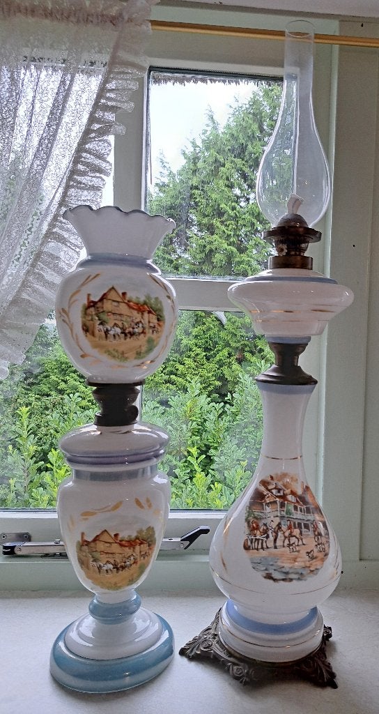 2x grote opaline glas olielamp petroleum lamp paarden jacht, Ophalen of Verzenden, Gebruikt, Glas