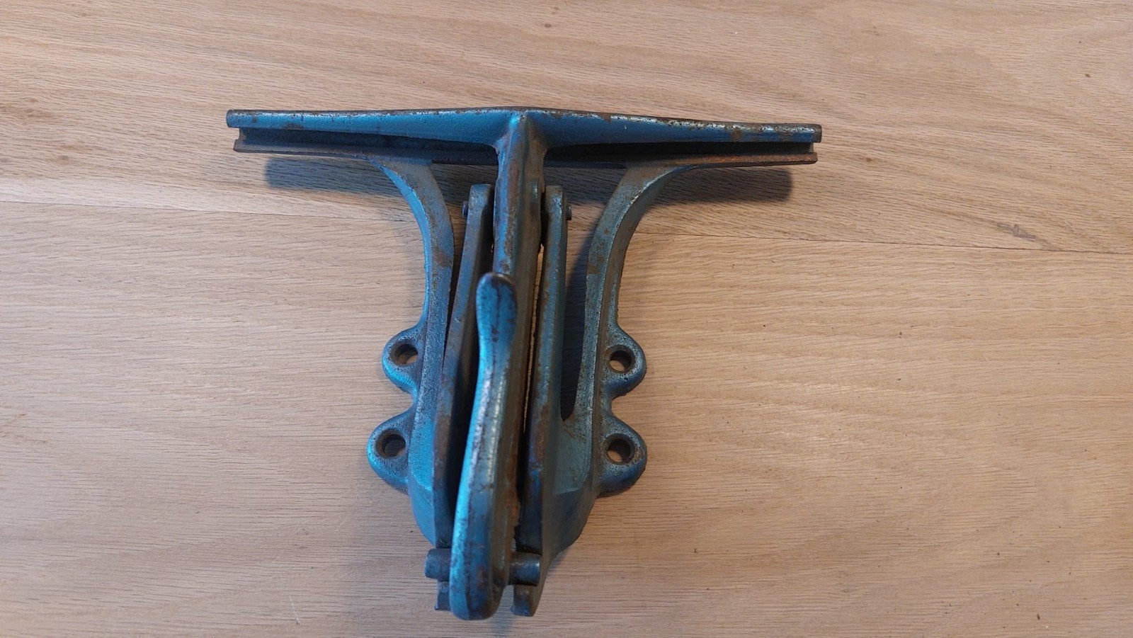vintage gietijzeren zaagklem, Doe-het-zelf en Verbouw, Gereedschap | Zaagmachines, Ophalen of Verzenden