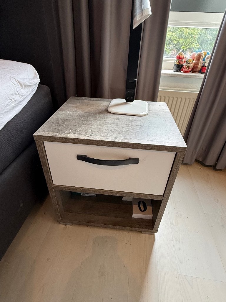 Nachtkastje nieuw in doos, Ophalen, Nieuw, 45 tot 65 cm, Minder dan 55 cm