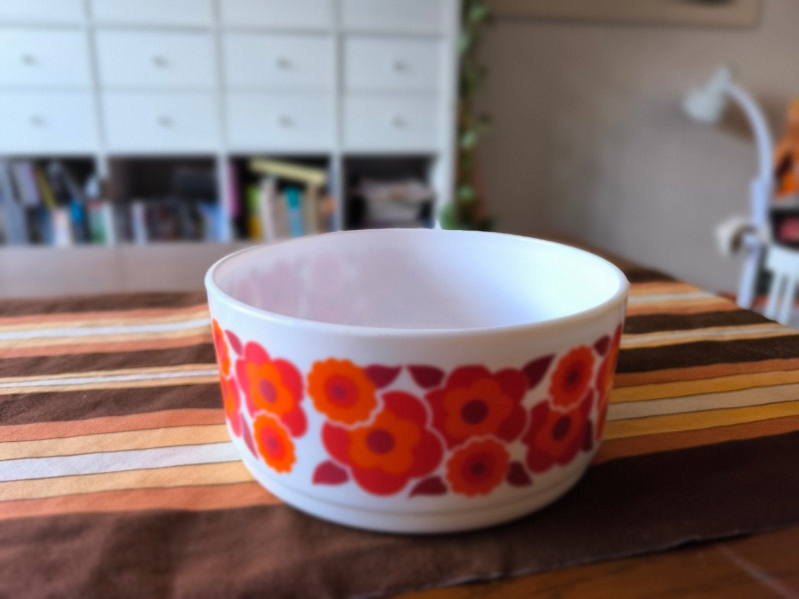 Acropal Lotus Oranje opdienschaal 20 cm, Antiek en Kunst, Ophalen of Verzenden