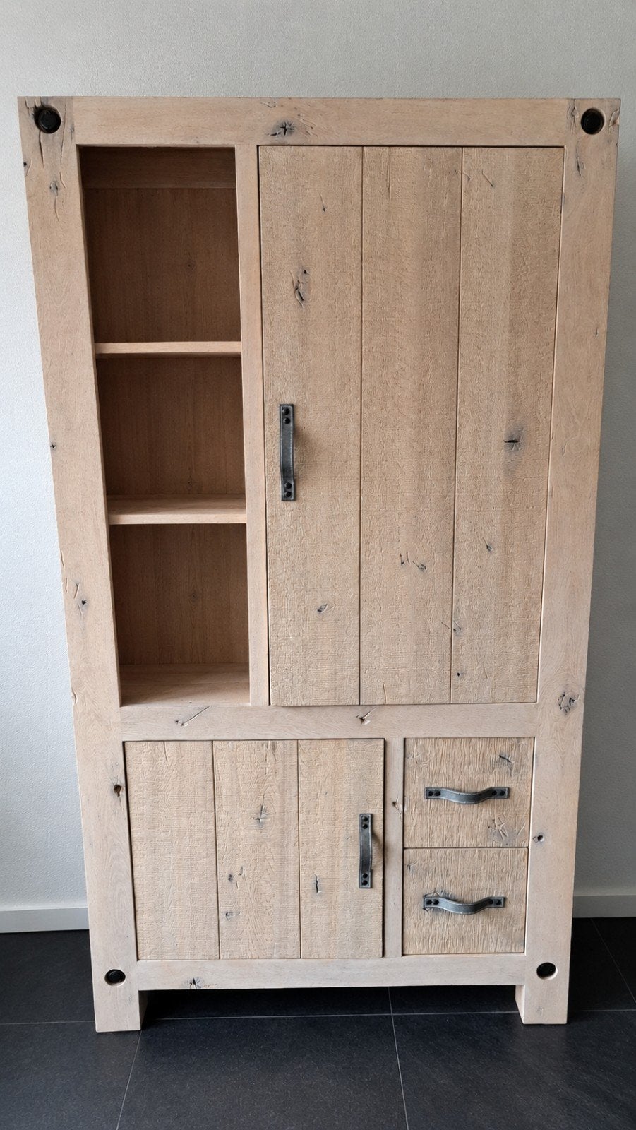 Robuuste houten (oakwood) opbergkast  kast De Bommel Meubel, Ophalen, Nieuw