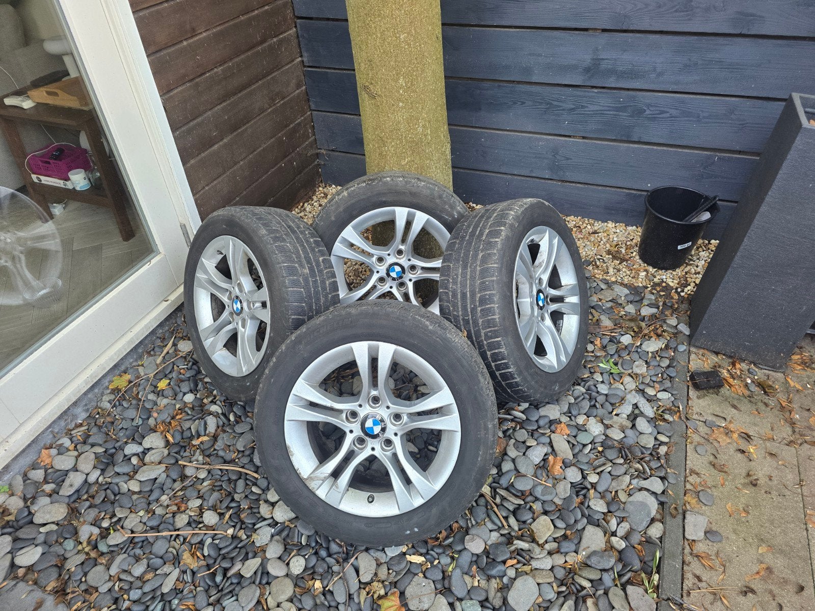 BMW 16 inch velgen met Michelin winterbanden 205/55 R16, Auto-onderdelen, Gebruikt, 16 inch, Banden en Velgen, Personenwagen