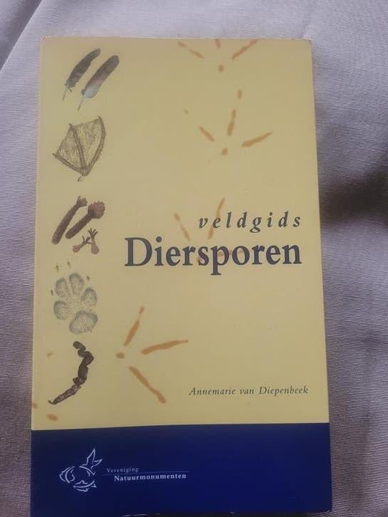 Veldgids diersporen natuurmonumenten, Boeken, Annemarie van Diepenbeek, Natuur algemeen, Ophalen, Gelezen
