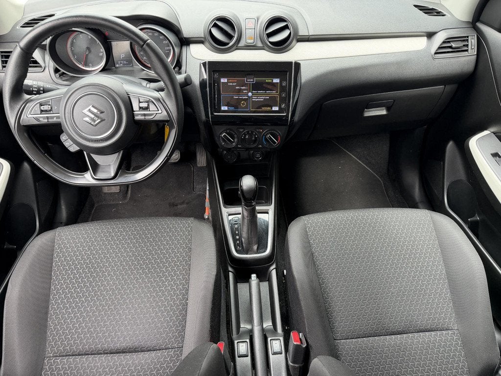 Suzuki Swift 1.2 Select / Automaat / Trekhaak / Stoelverwarm, Auto's, Stof, Gebruikt, 4 cilinders, 400 kg
