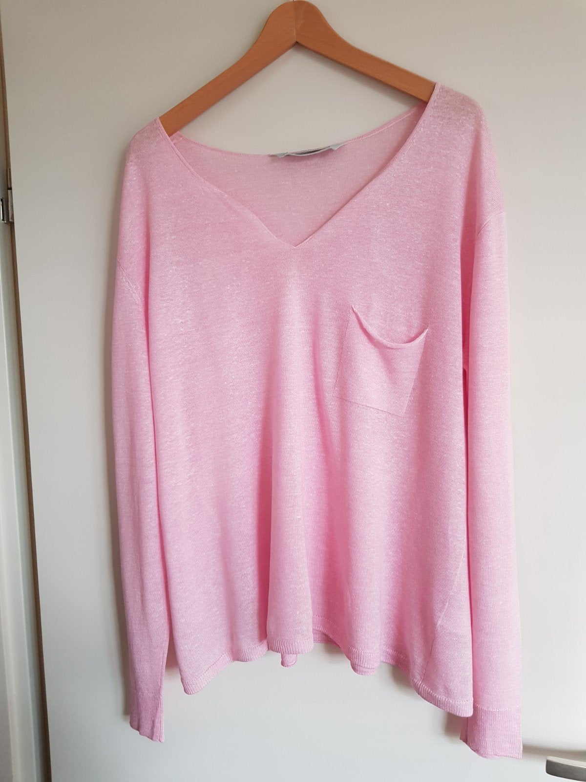 Hugenberg roze dunne merino wollen trui met vest maat L/XL, Maat 42/44 (L), Ophalen of Verzenden, Zo goed als nieuw, Hugenberg