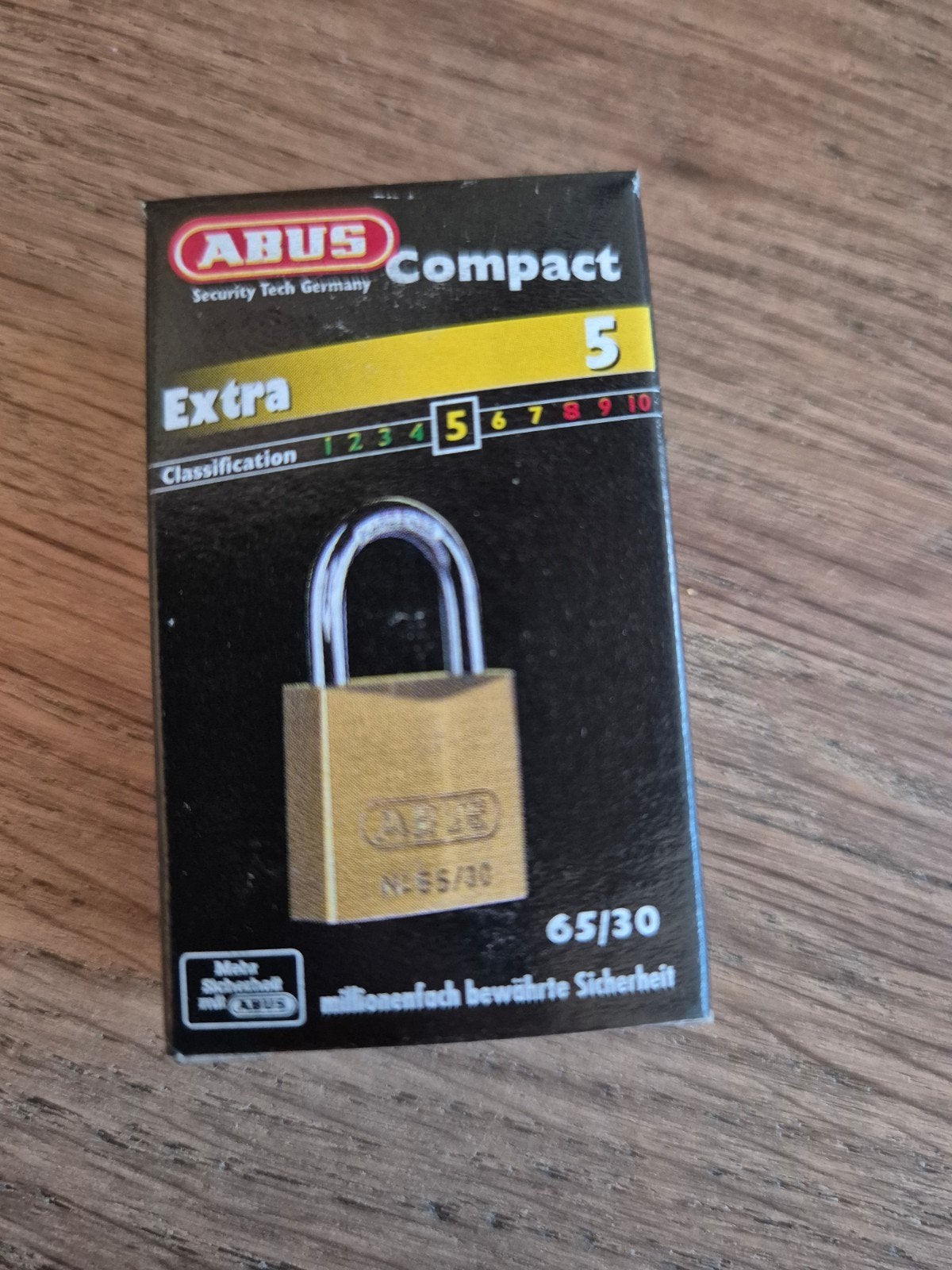 Abus hangslot nieuw in de verpakking
Abus compact 
Extra 5
6, Ophalen of Verzenden, Nieuw