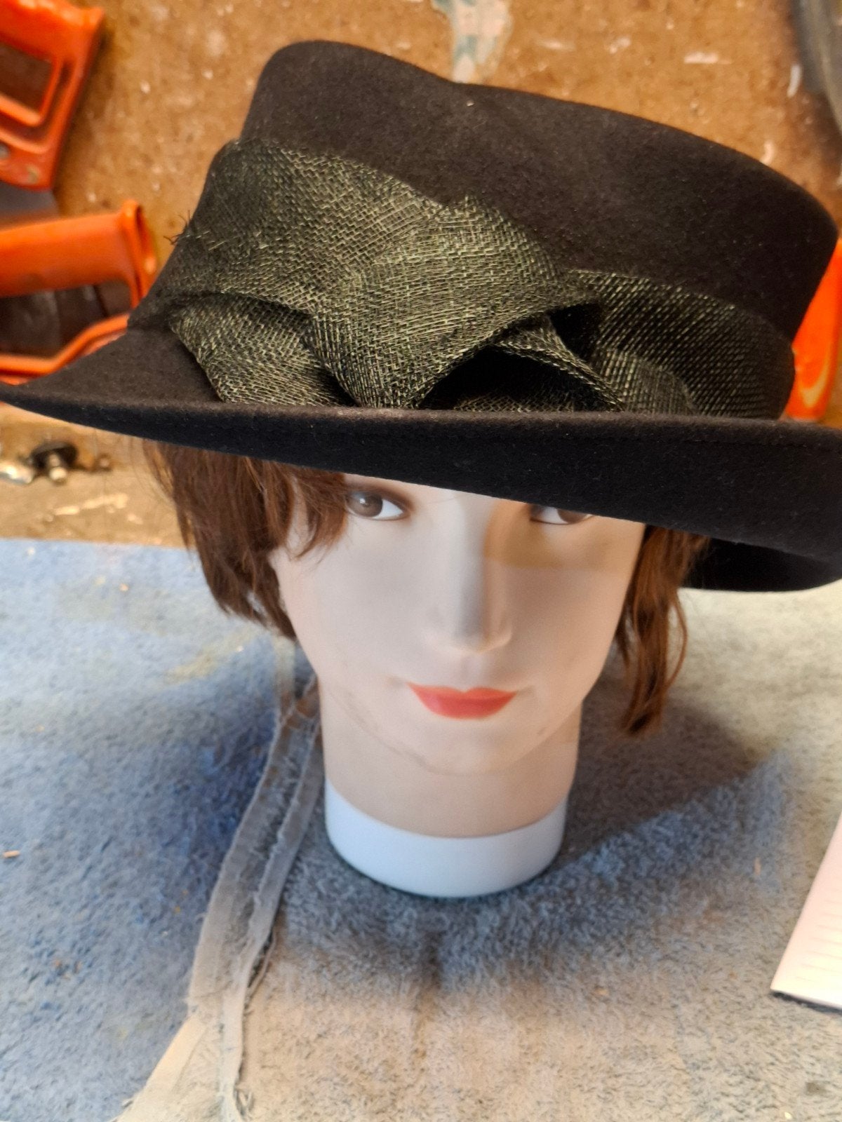 3x Chique Dames Hoedjes voor Kerk/Trouwerij/Begrafenis, Ophalen of Verzenden, Zo goed als nieuw, One size fits all