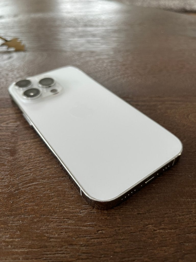 Foto 4 van Iphone 14 pro zilver