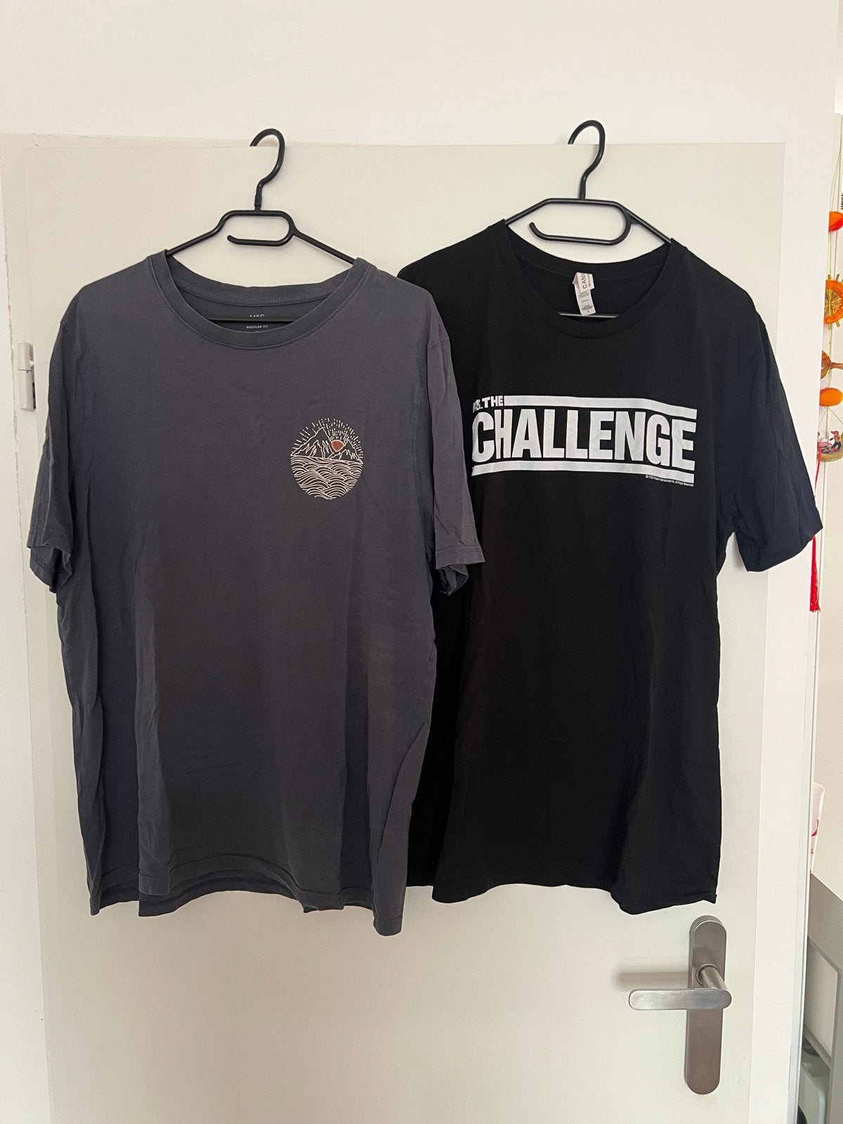 Set van 2 heren T-shirts: M&S (XL) & The Challenge (L), Ophalen of Verzenden, Gedragen, Maat 56/58 (XL), Blauw