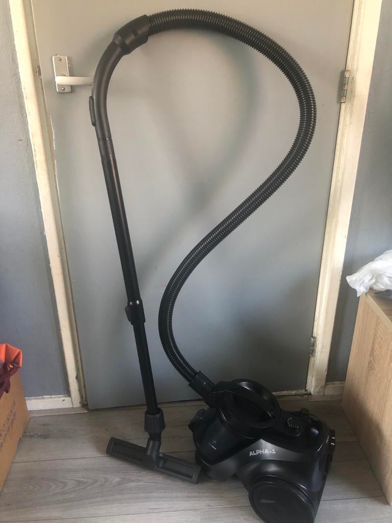 Stofzuiger zonder zak, Ophalen, Gebruikt, Stofzuiger, Minder dan 1200 watt