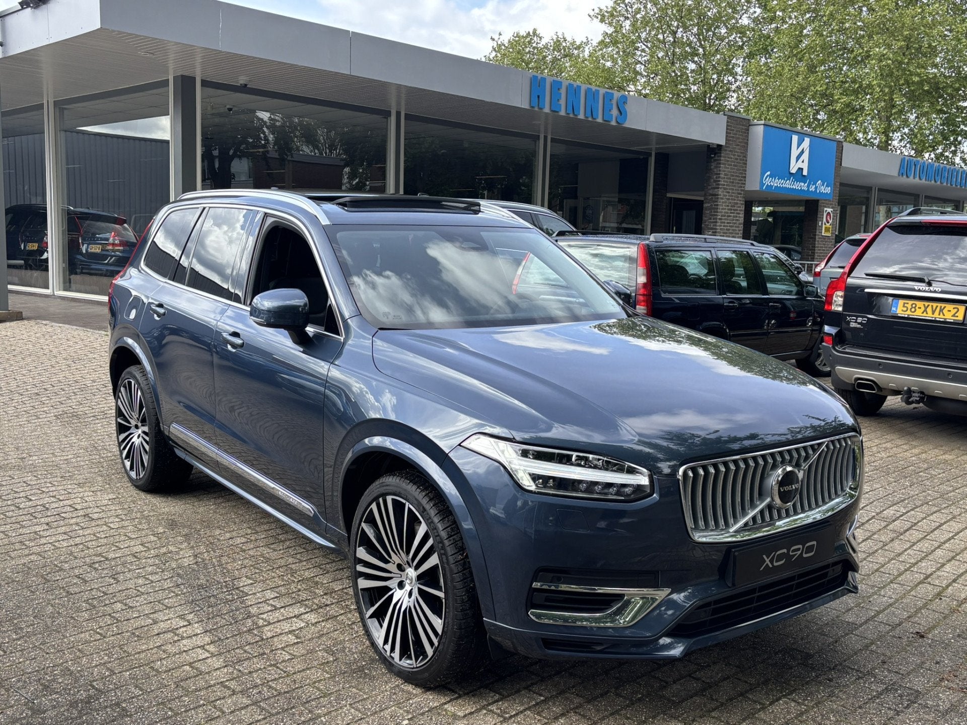 Volvo XC90 T8 Recharge 455pk AWD Ultimate Bright Massage Hea, Gebruikt, 4 cilinders, Blauw, 7 stoelen
