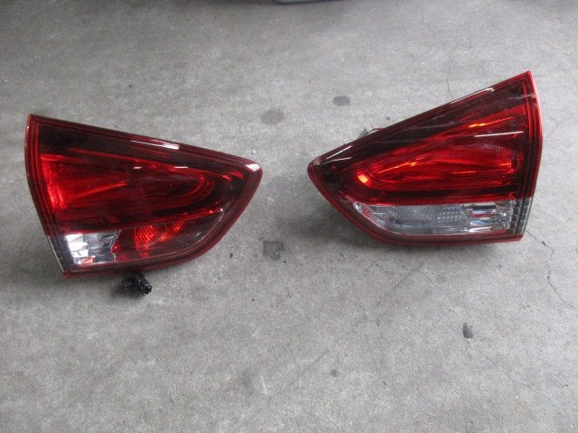 achterlicht clio combi links 20545748 rechts 20535748, Auto-onderdelen, Niet ingevuld, Gebruikt, Renault, Niet ingevuld