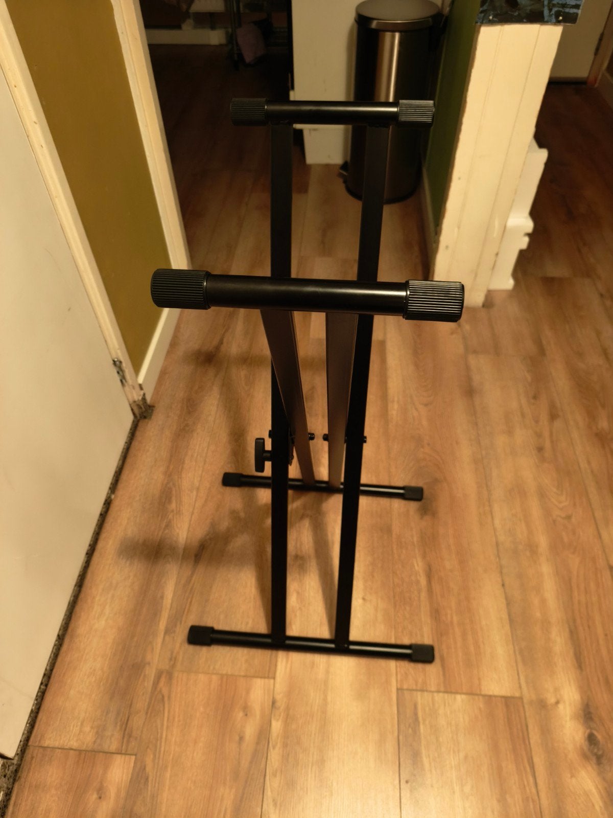 Millenium KS-1013 Slim Zwart Keyboardstandaard Nieuw, Muziek en Instrumenten, Ophalen, Nieuw, Instrumentstandaard, Keyboard of Synthesizer