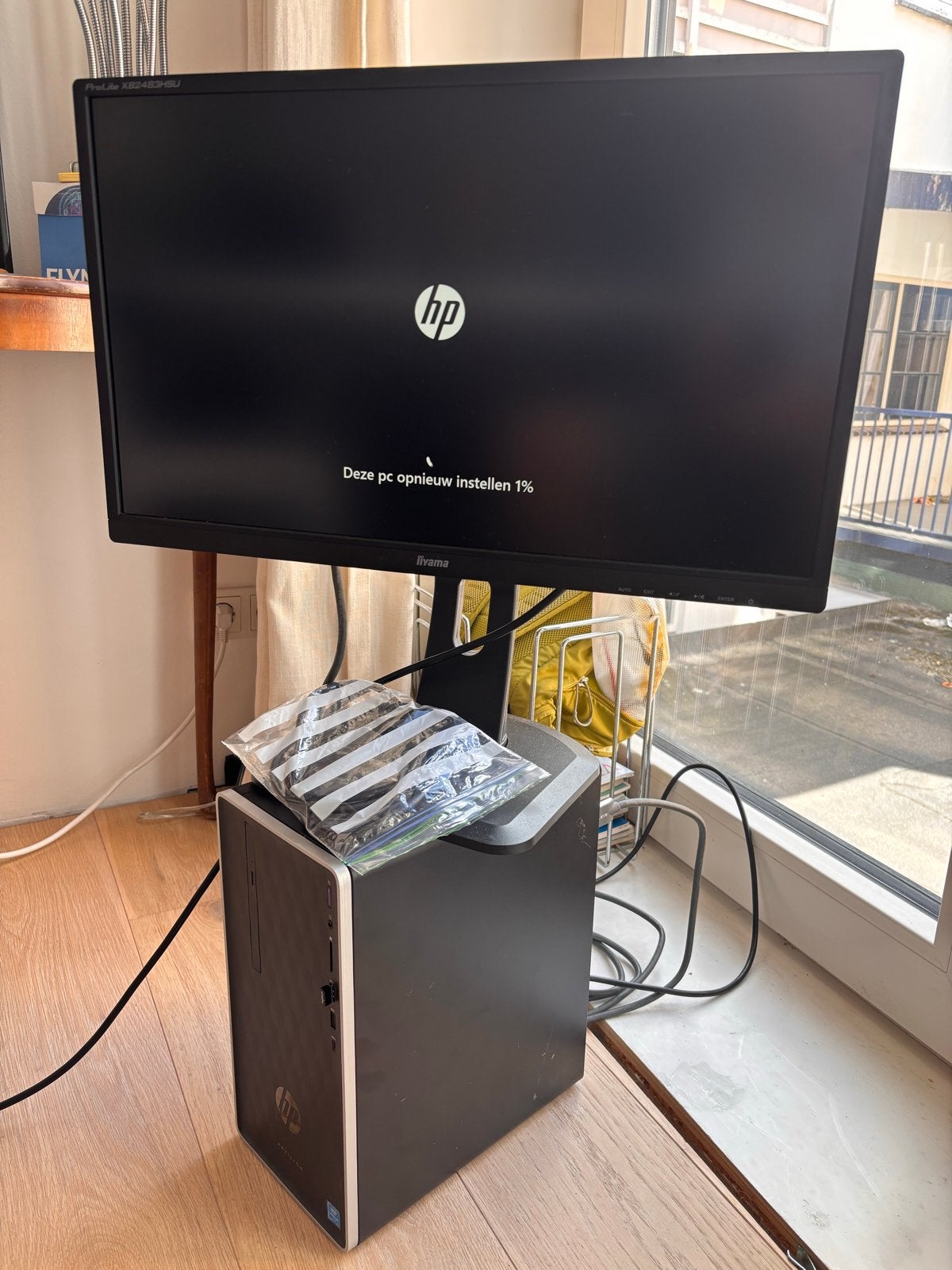 HP Pavilion Desktop met Windows 11 en 1TB opslag, Computers en Software, Desktop Pc's, Ophalen, Gebruikt, HDD, 8 GB