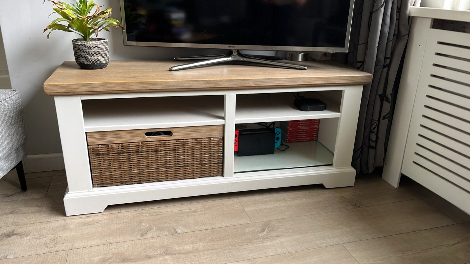 Tv-meubel wit met houten blad, Huis en Inrichting, Ophalen, 100 tot 150 cm, Zo goed als nieuw, Minder dan 100 cm