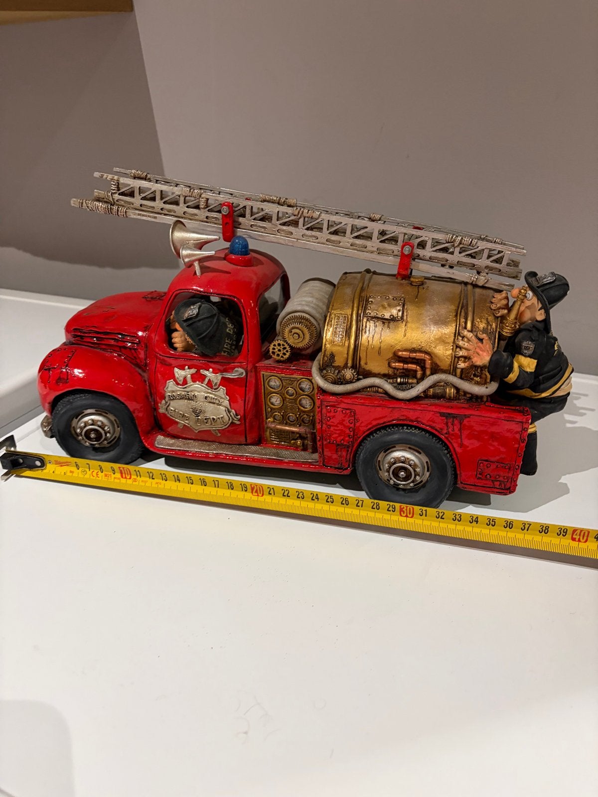 Guillermo Forchino Brandweerwagen Beeldje - Limited Edition, Ophalen