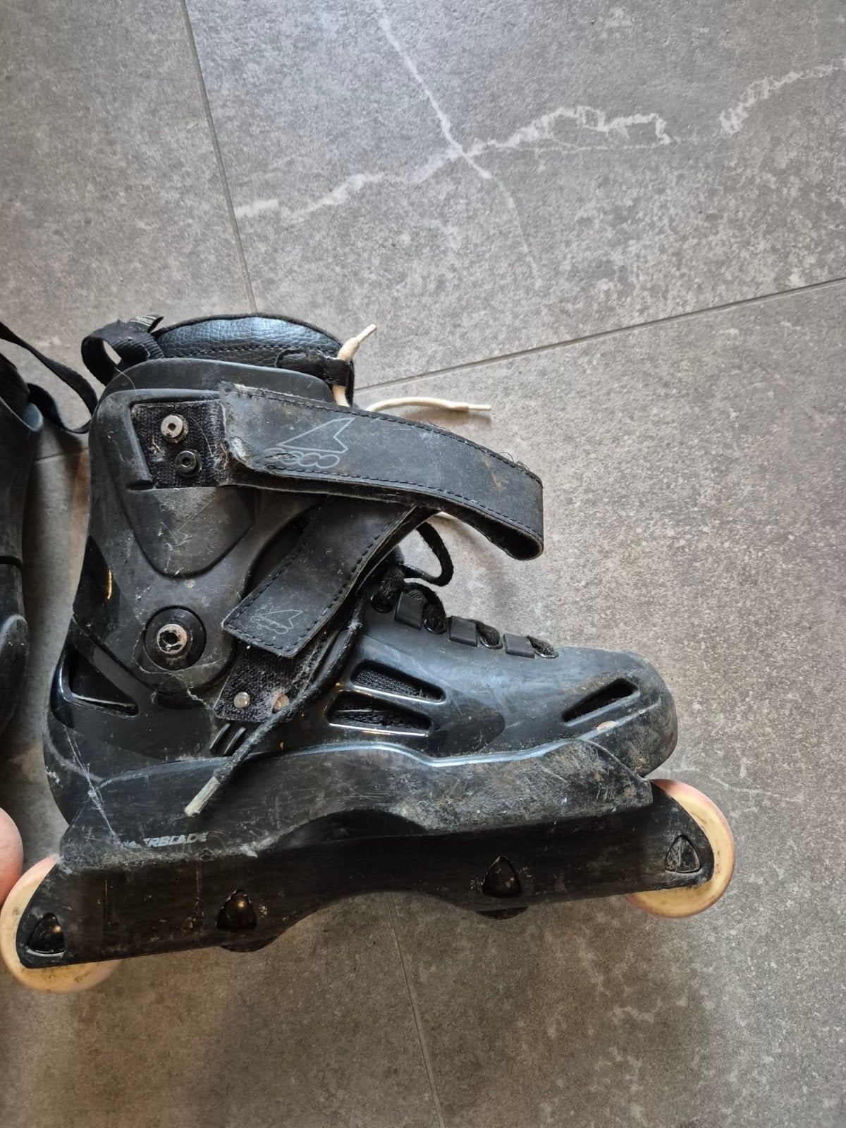 Gebruikte Rollerblade inline skates mt 40 met bescherming, Ophalen, Gebruikt, Roces, Dames