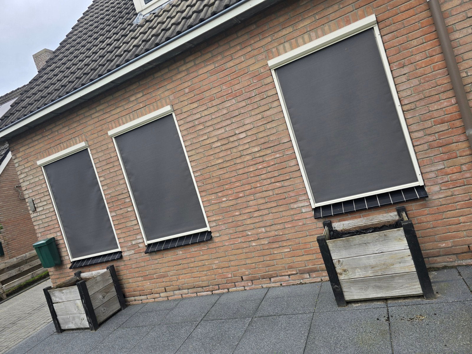 Elektrische screens 1037 x 1590 mm 3 stuks, Ophalen, 100 tot 150 cm, Zo goed als nieuw, Grijs