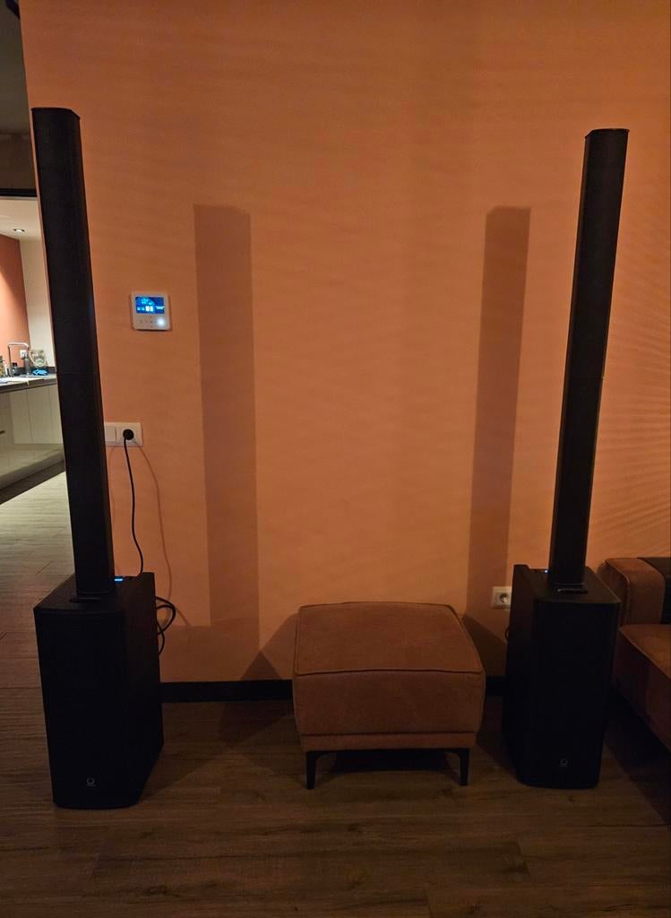 set Turbosound iNSPIRE iP1000 V2 speakers met hoezen., Subwoofer, Zo goed als nieuw, 120 watt of meer, Ophalen
