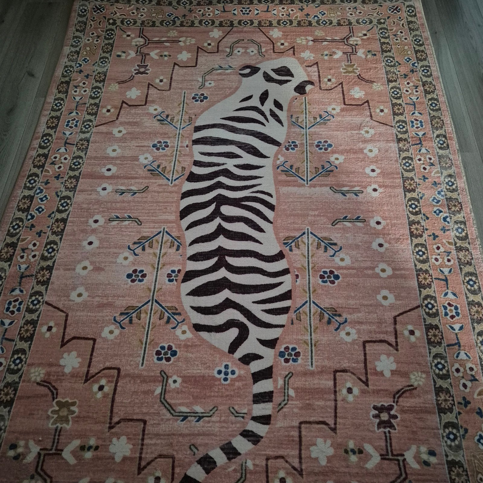 Vloerkleed tijger 160x240 cm van Karwei, Huis en Inrichting, Stoffering | Tapijten en Kleden, Ophalen, 150 tot 200 cm, 200 cm of meer