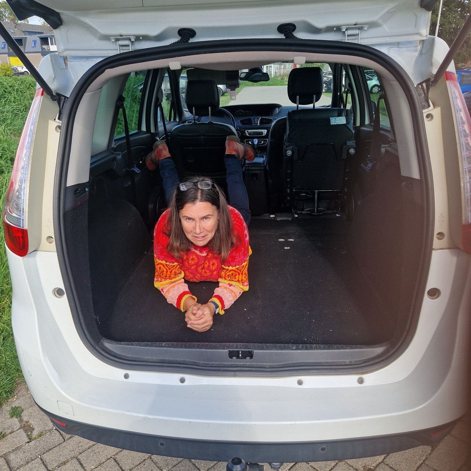 Renault Grand Scenic 2.0 16V 103KW CVT 7P 2013 Wit, Auto's, Euro 5, Zwart, 4 cilinders, Wit