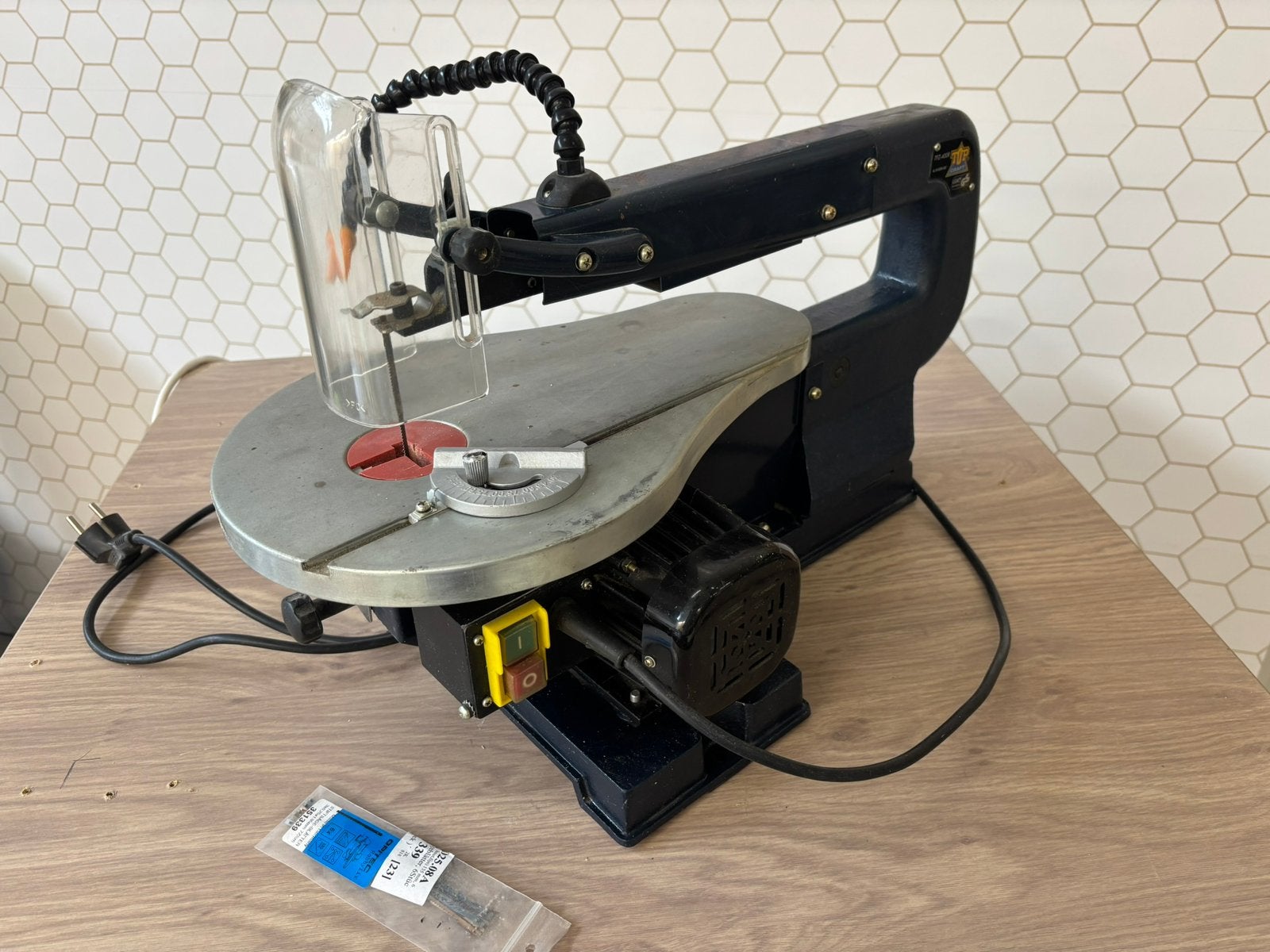 Elektrische figuurzaag, Ophalen of Verzenden, Zo goed als nieuw, 30 tot 70 mm, Figuurzaag