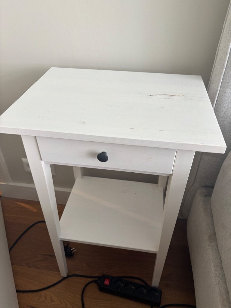 Free side table, Huis en Inrichting, Ophalen, Gebruikt, 25 tot 50 cm, Rechthoekig