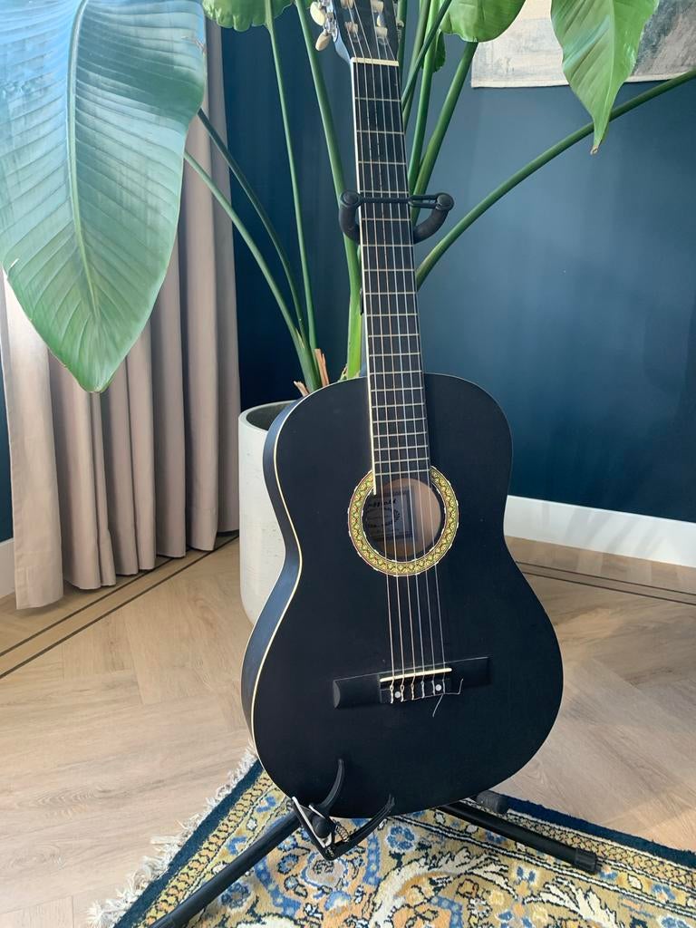 Zwarte Sheffield Klassieke Gitaar met Capo, Ophalen, Gebruikt, Klassieke of Spaanse gitaar, Met koffer