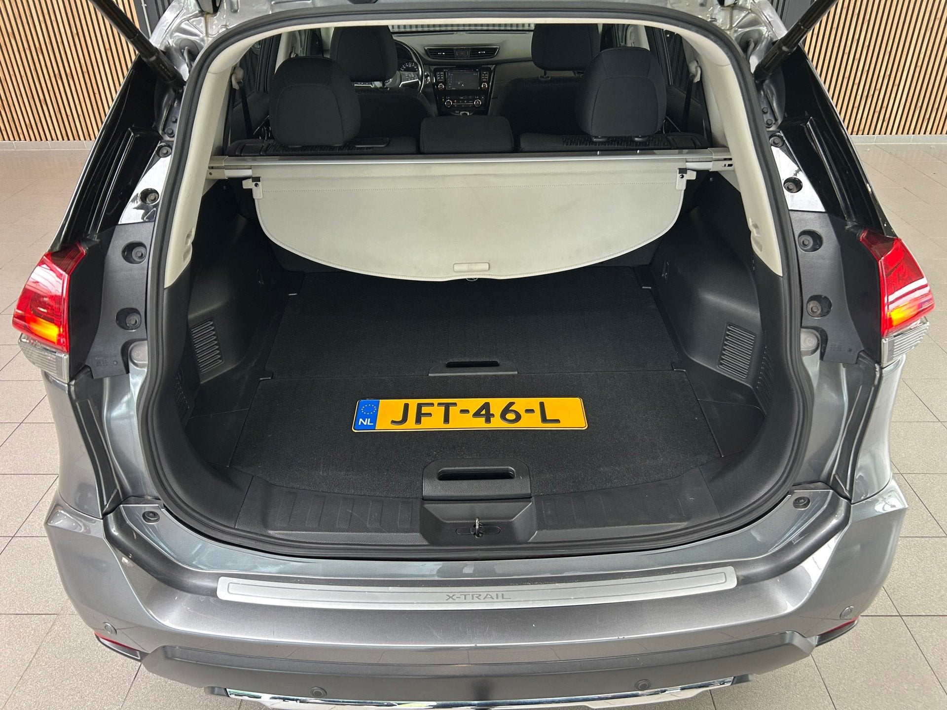 Foto 15 van Nissan X-Trail 1.3 DIG-T N-Connecta AUTOMAAT|CRUISE|NAVI|TRE