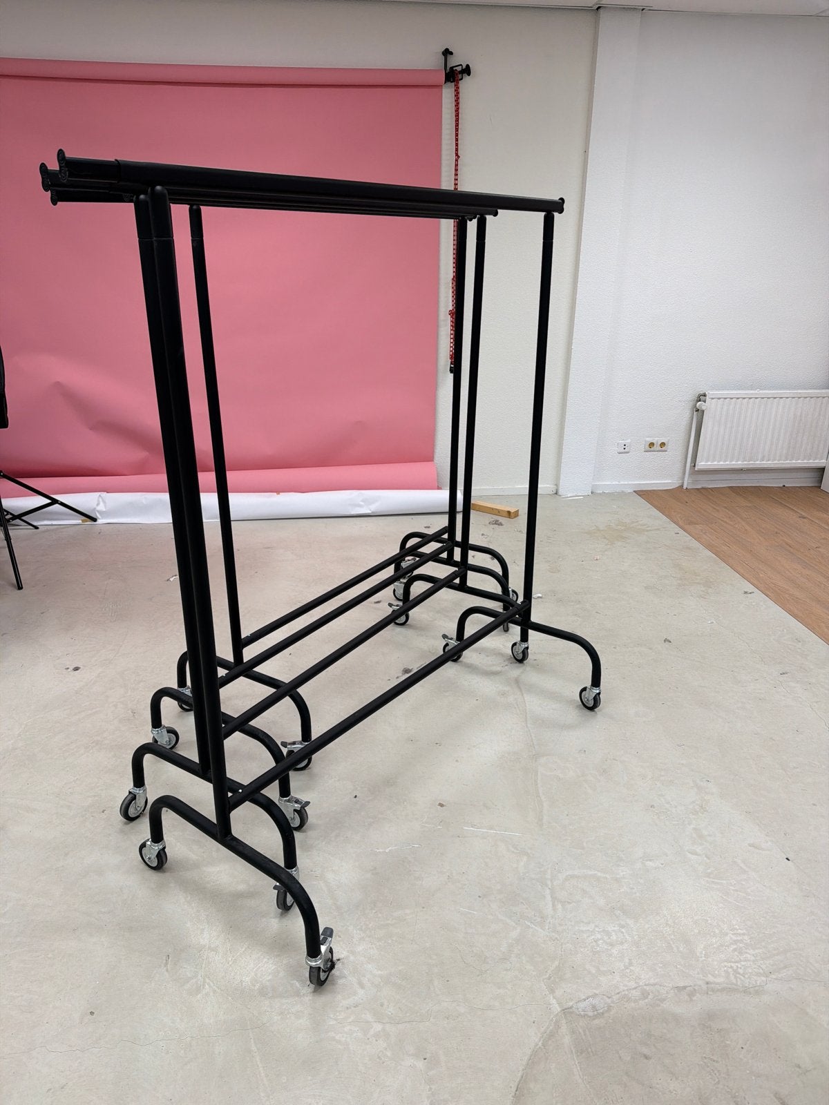 BASIC XXL Kledingrek 160 cm Zwart met Grote Wielen, Kleding | Dames, Kledingrekken, Ophalen, Met wielen, Nieuw