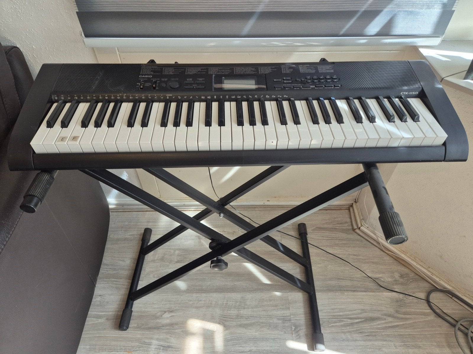 Casio CTK-1150 keyboard met standaard, Ophalen, Casio, Met standaard, 61 toetsen