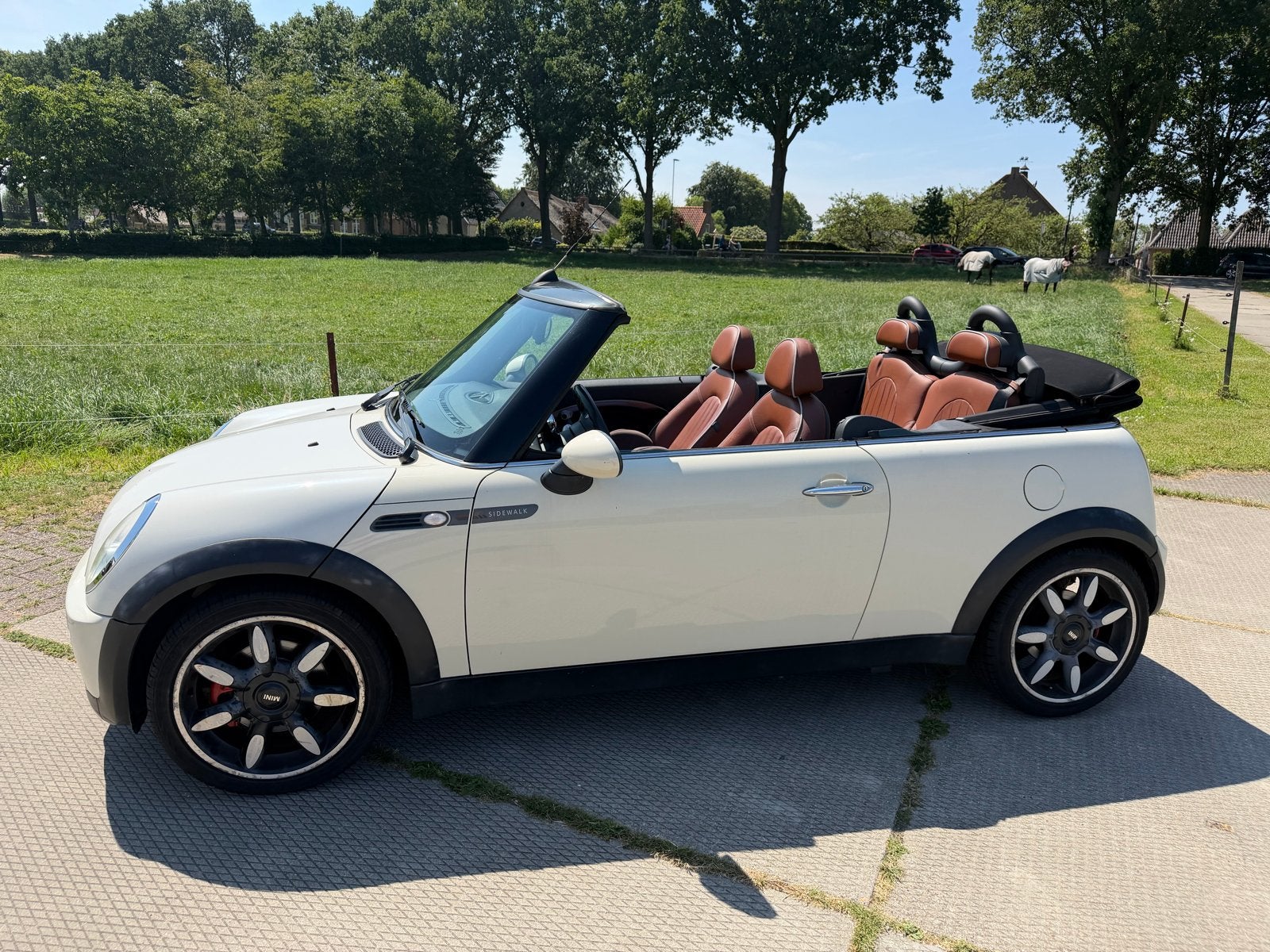 Mini Cooper Cabrio Sidewalk 2007 Wit / bruin leren interieur, Auto's, Mini, Voorwielaandrijving, 4 cilinders, Cabriolet, 4 stoelen