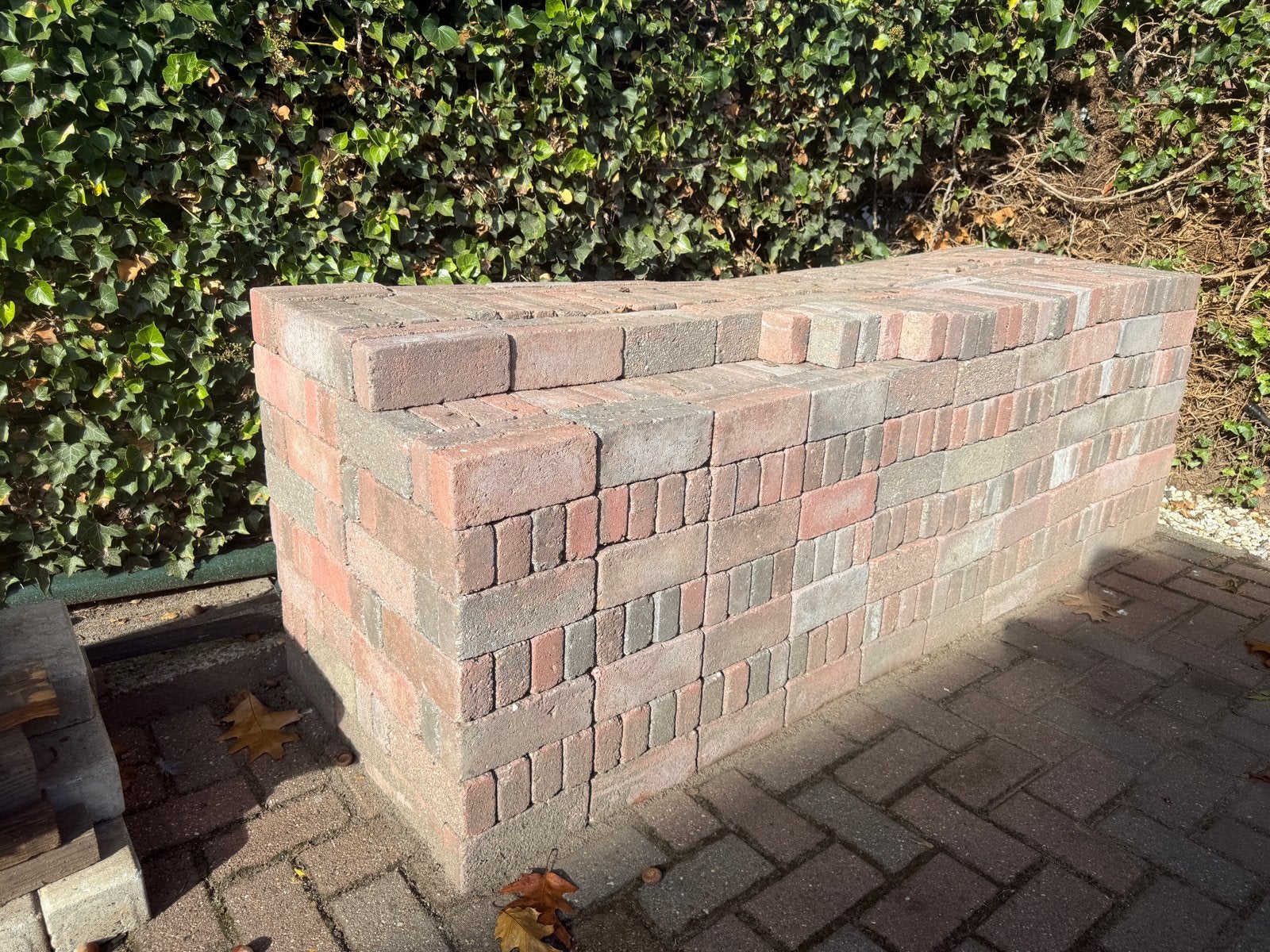 GRATIS:  8-12,5 m² Getrommelde Klinkers l - Rood/Zwart, Tuin en Terras, Ophalen, Gebruikt, Klinkers, 5 tot 10 m²