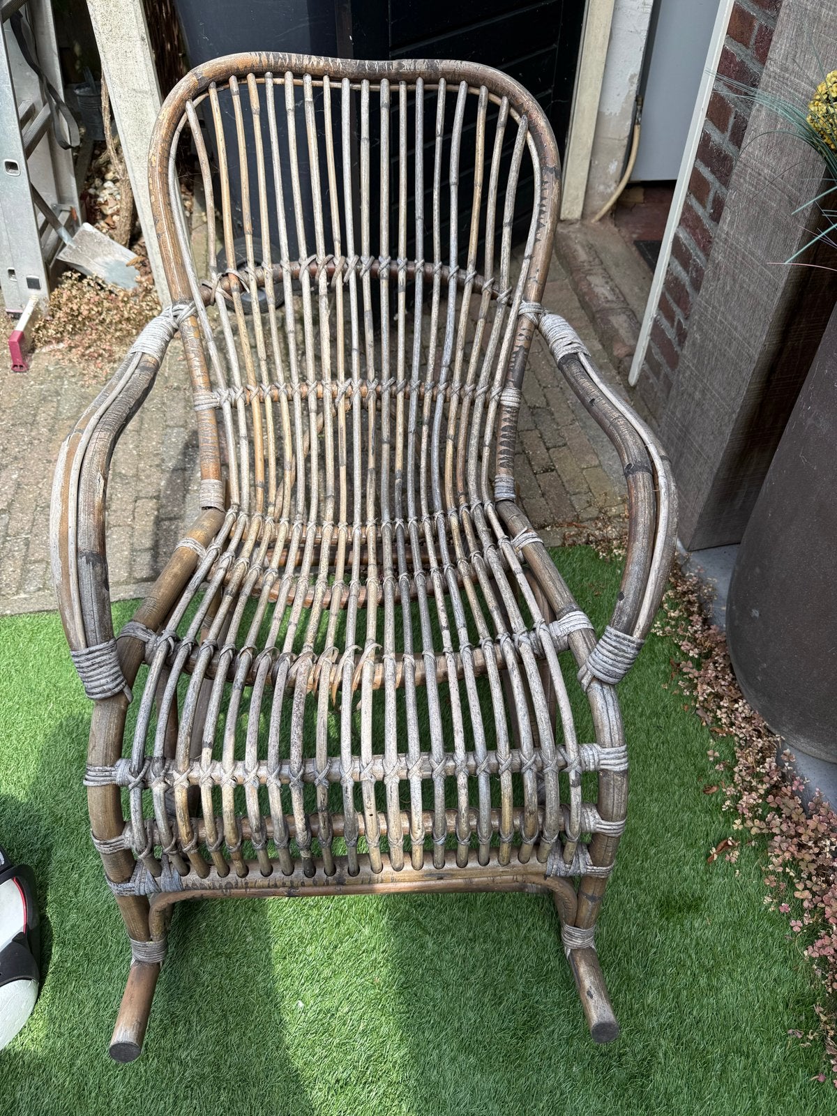 Vintage rotan schommelstoel, Ophalen