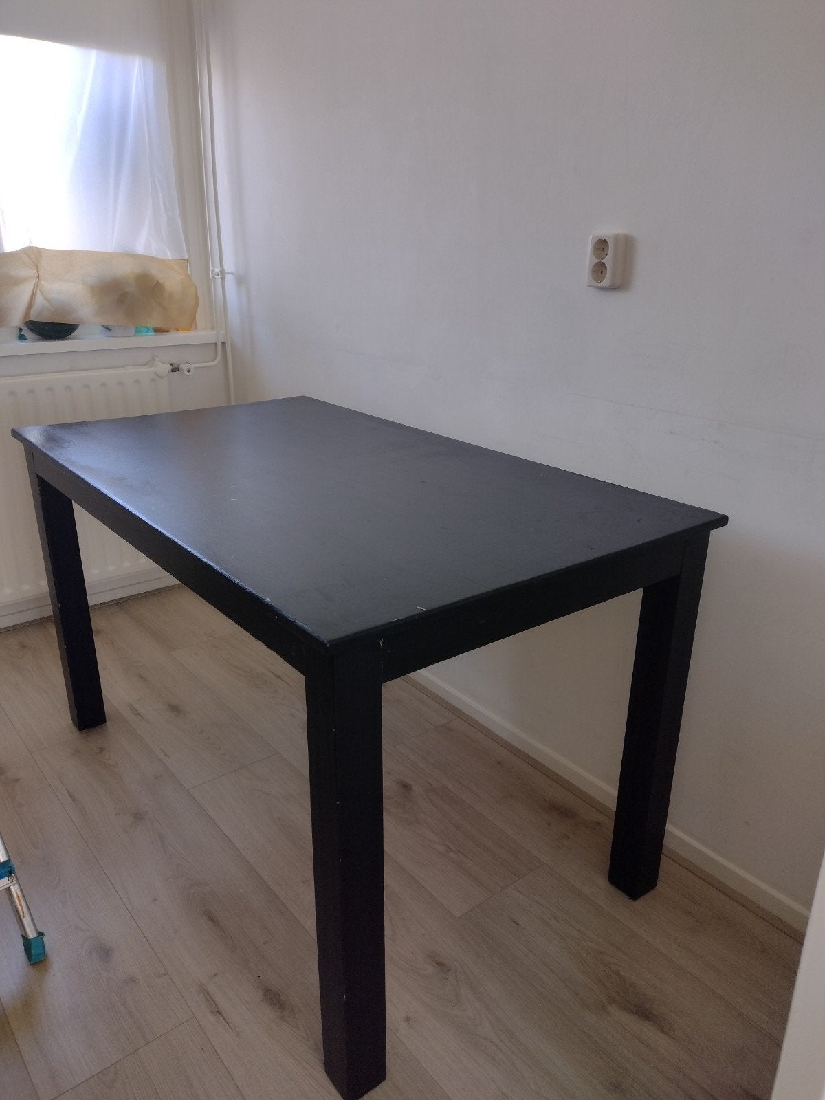 Zwarte eettafel 140x80x80 cm Gratis, Huis en Inrichting, Tafels | Eettafels, Gebruikt, 100 tot 150 cm, Vier personen, Rechthoekig