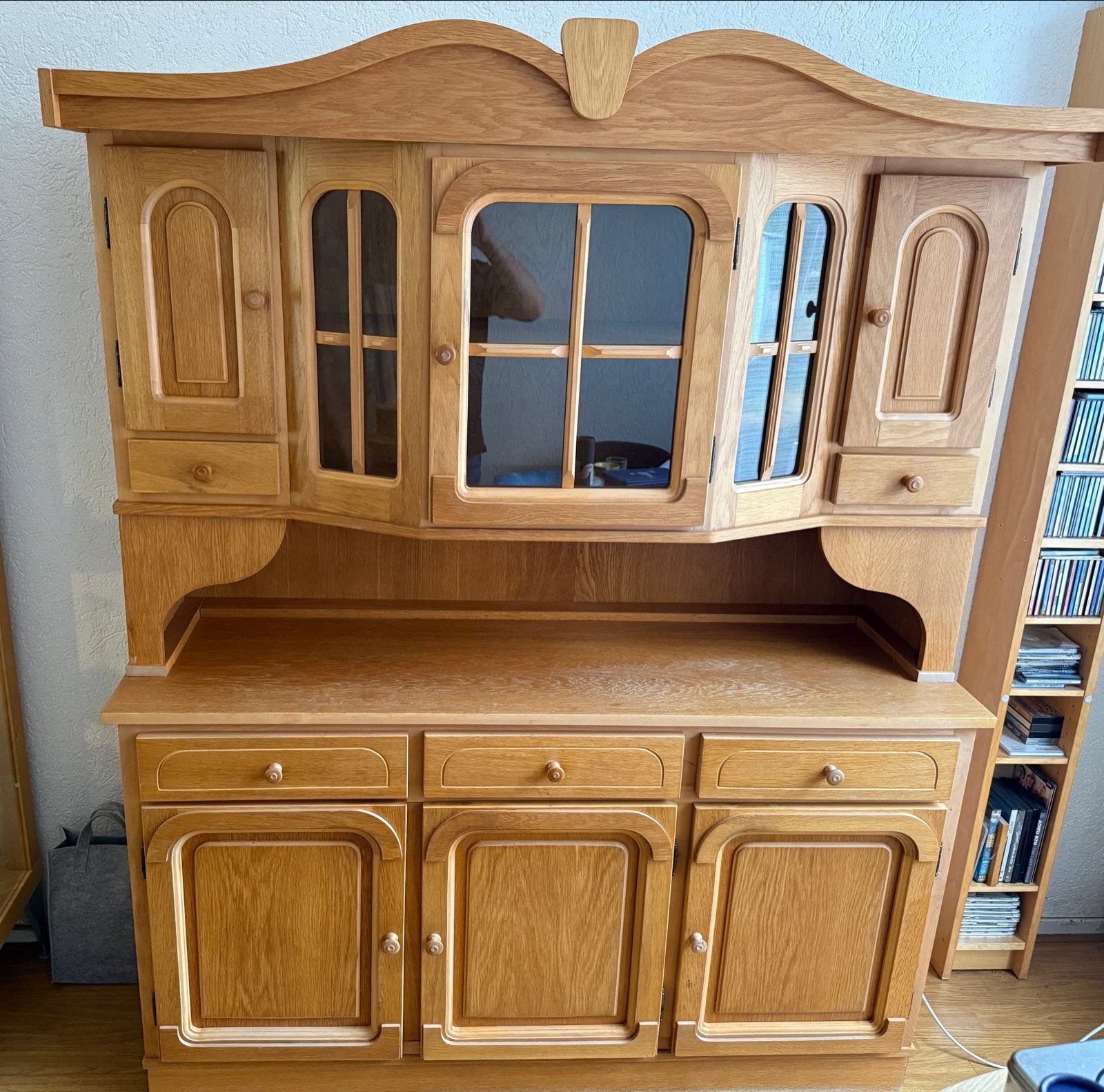 Massief eiken dressoir met vitrinekast - Landelijke stijl, Huis en Inrichting, Kasten | Dressoirs, Ophalen, Gebruikt, 150 tot 200 cm