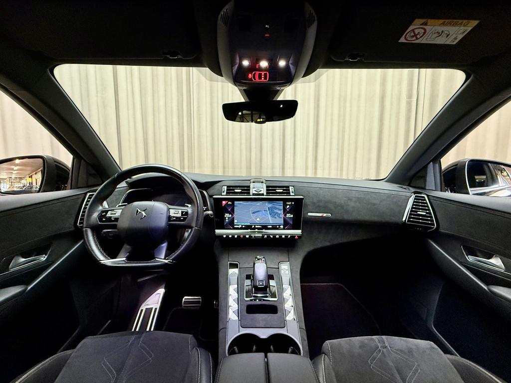 DS 7 Crossback 1.6 PureTech 181 PK Performance Line *Leder/A, 15 km/l, 4 cilinders, Zwart, Bedrijf