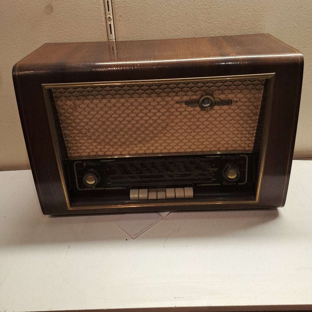 oude buizenradio Nordmende Bremen type carmen, Ophalen of Verzenden, Gebruikt, Radio