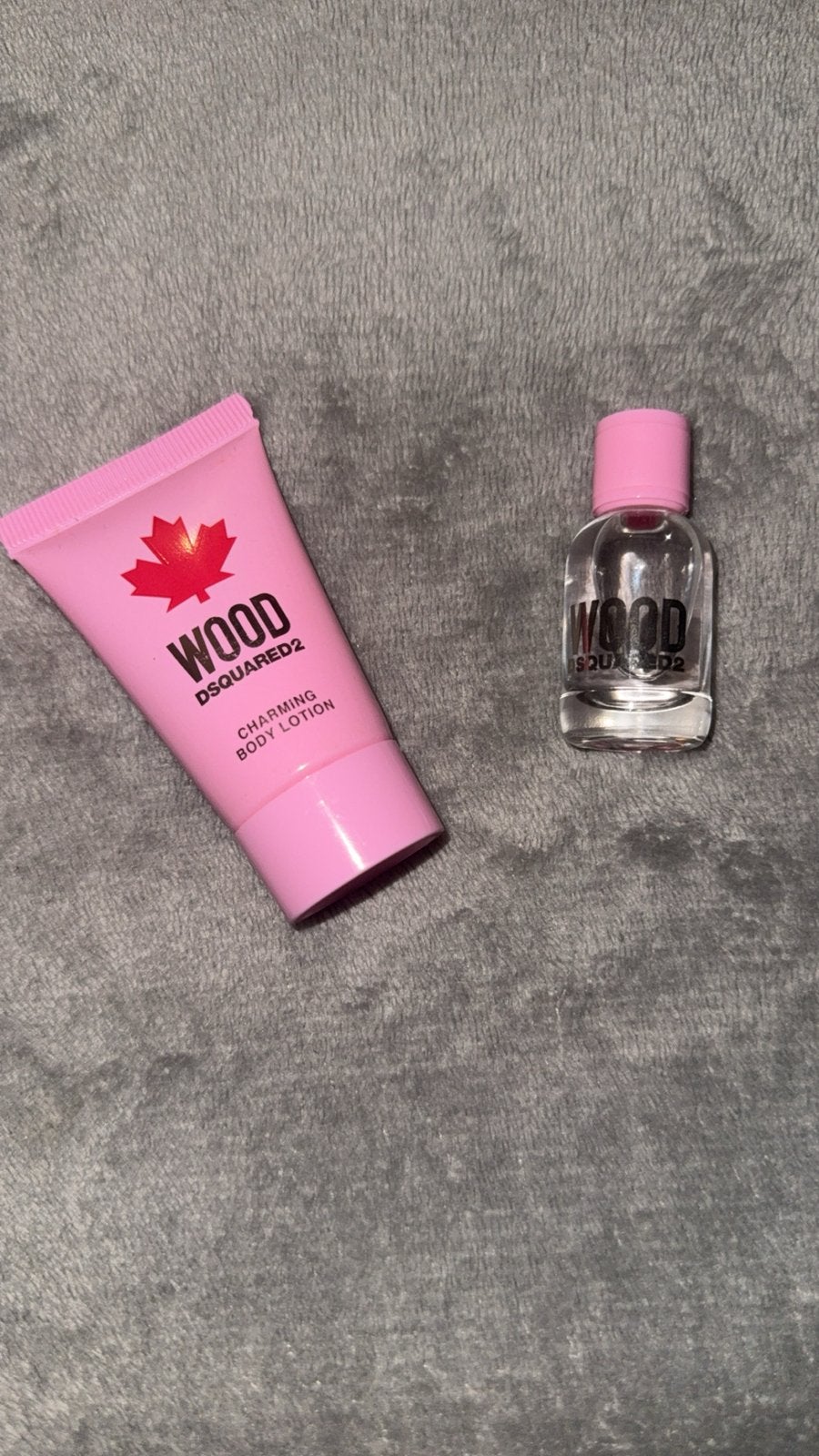 Dsquared2 wood, Ophalen, Zo goed als nieuw, Roze, Handen en Nagels
