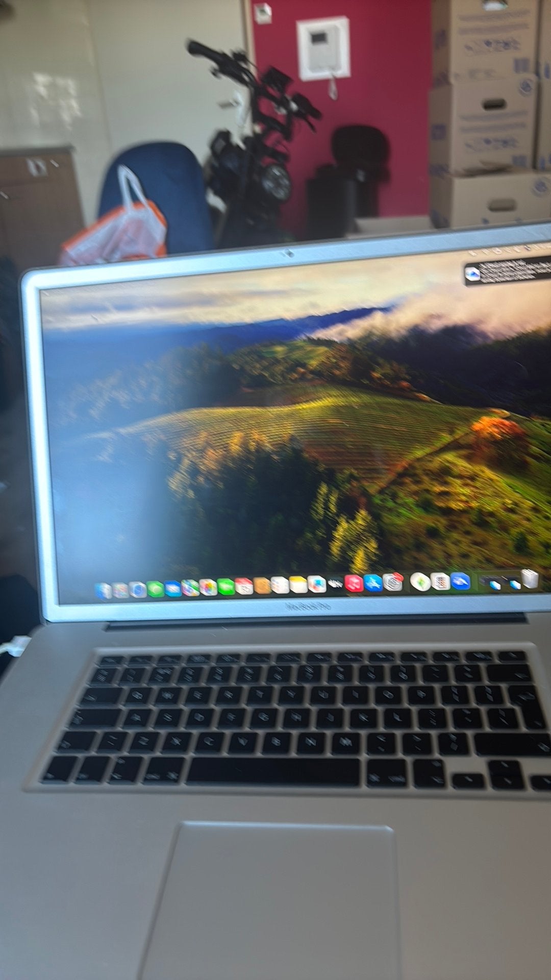 MacBook 17 pro bieden, Computers en Software, 2 tot 3 Ghz, 17 inch, Zo goed als nieuw, Ophalen
