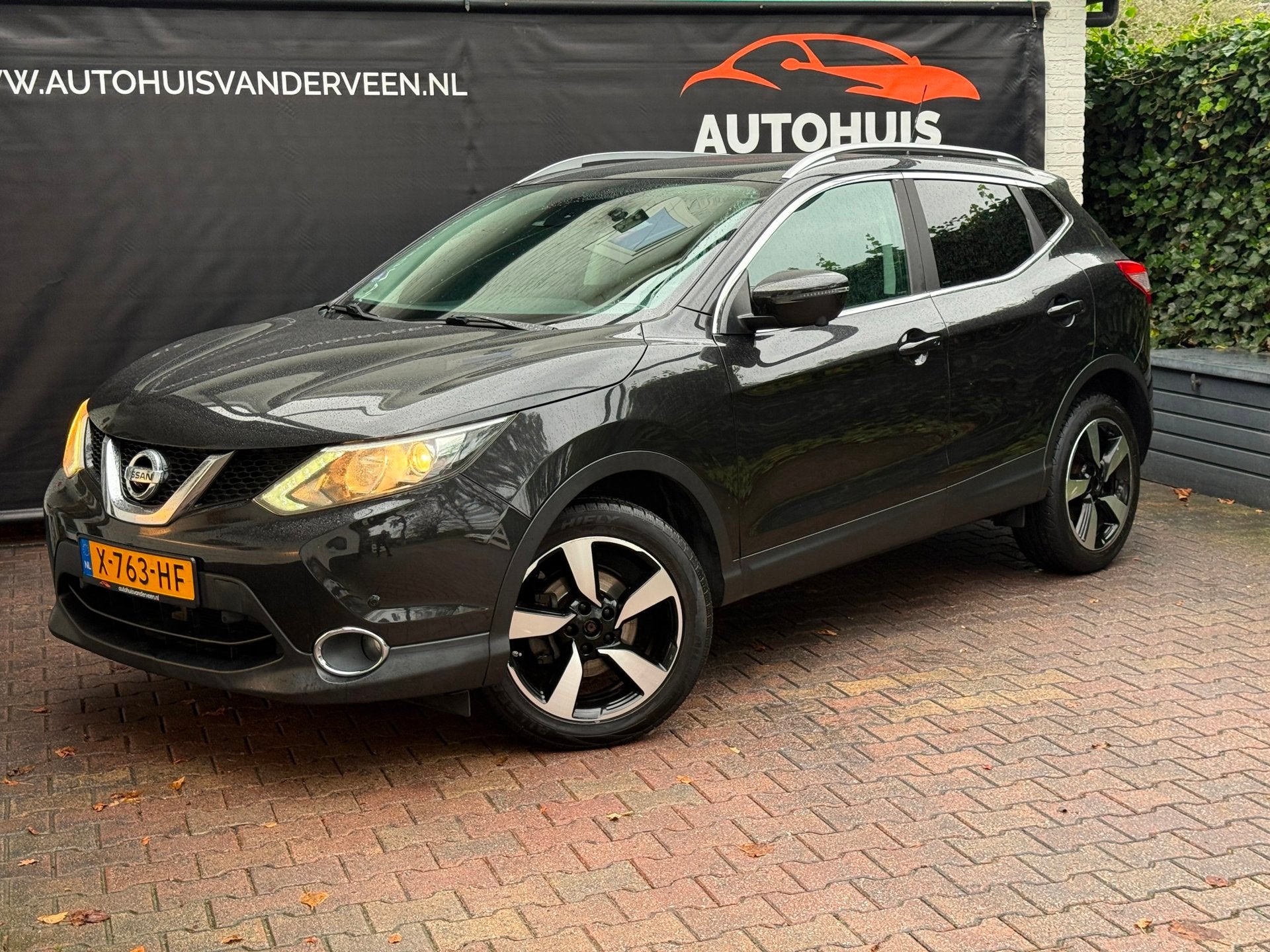 Nissan Qashqai 1.2 Connect Edition, Camera/Cruise/Clima/Pano, Voorwielaandrijving, Stof, Gebruikt, 4 cilinders