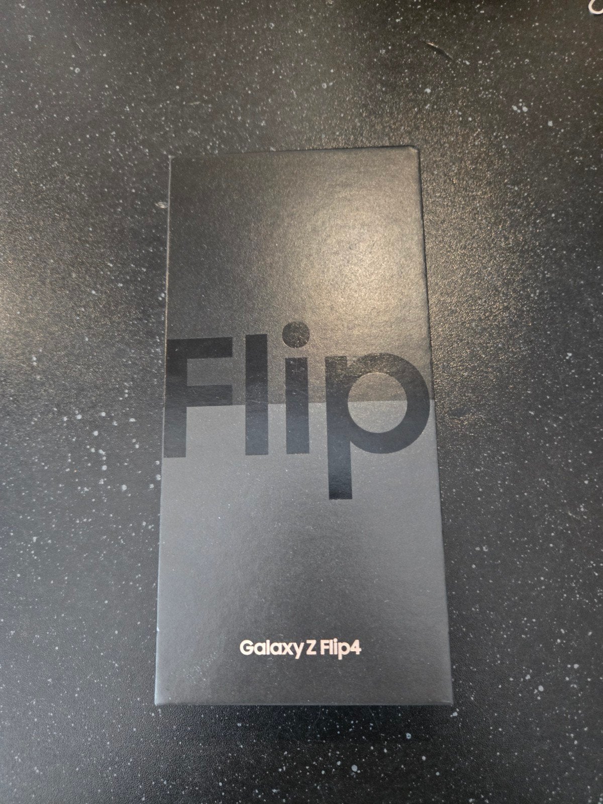 Samsung Z Flip 4 goud., Telecommunicatie, Mobiele telefoons | Samsung, Ophalen, Zo goed als nieuw, Zonder abonnement, Galaxy Z Flip