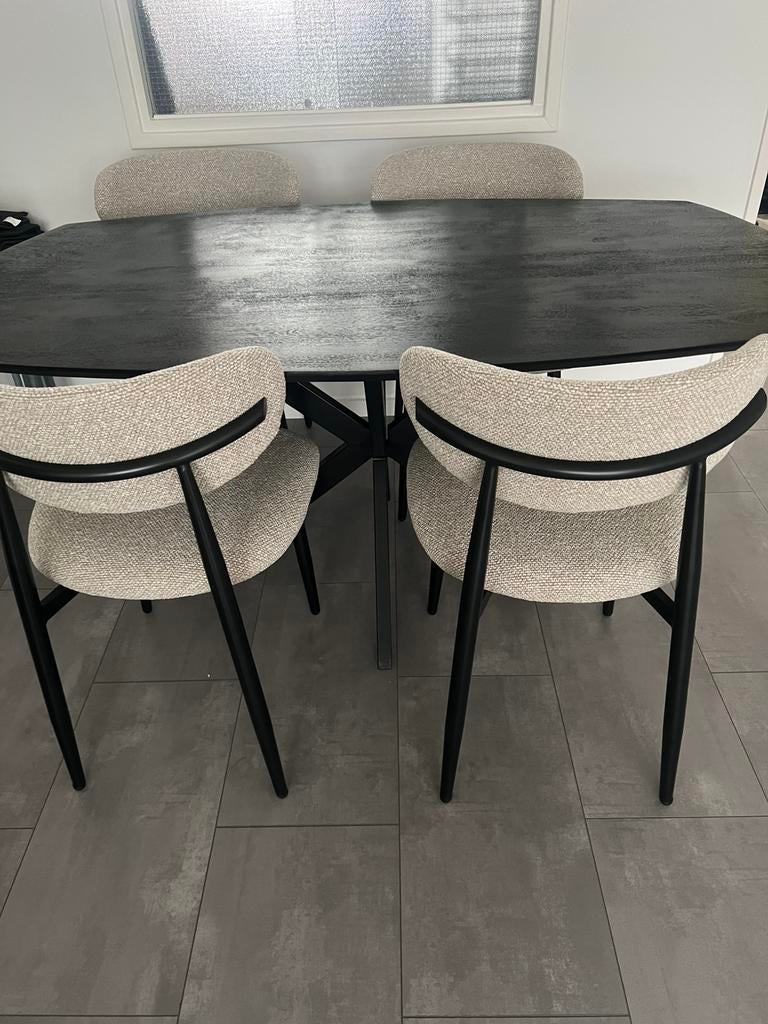 Deens ovaal eettafel zwart mangohout, Huis en Inrichting, Ophalen, 50 tot 100 cm, Zo goed als nieuw, 150 tot 200 cm