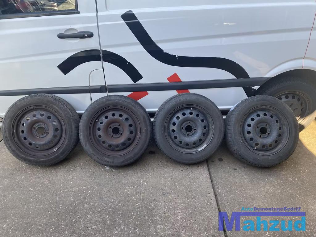 FORD FUSION stalen velgen en banden set 4x108 15 inch, Auto-onderdelen, Gebruikt, Info@ford.com, Ophalen of Verzenden, Ford