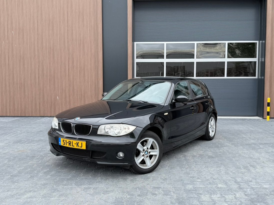 BMW 1-Serie E87 118i/120i - 2005 - 129PK - NAP✅, Auto's, 1-Serie, 1995 cc, Zwart, 4 cilinders