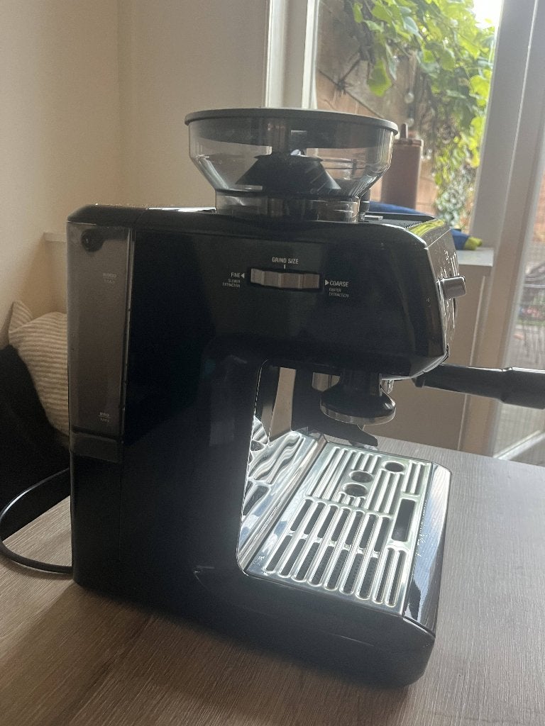 Foto 4 van Sage Barista Express + accessoires | goed onderhouden