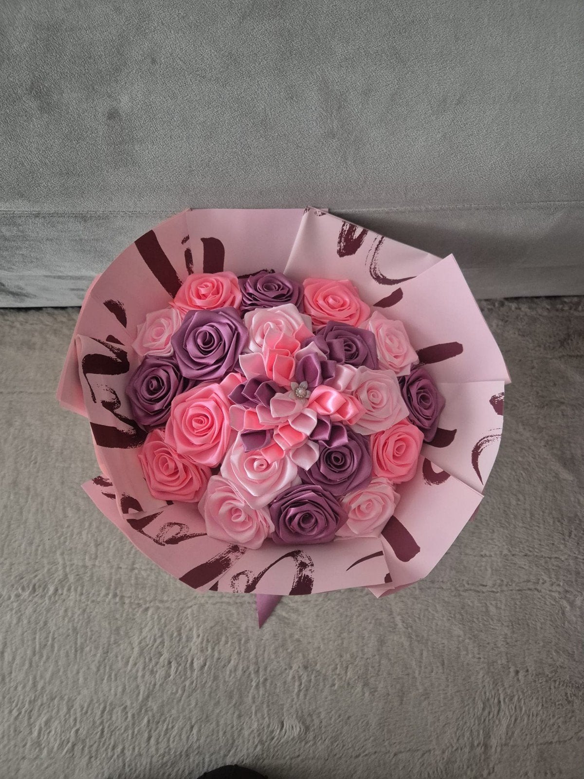 Prachtig Boeket Kunstbloemen - Roze en Paarse Rozen, Binnen, Nieuw, Textiel, Ophalen of Verzenden